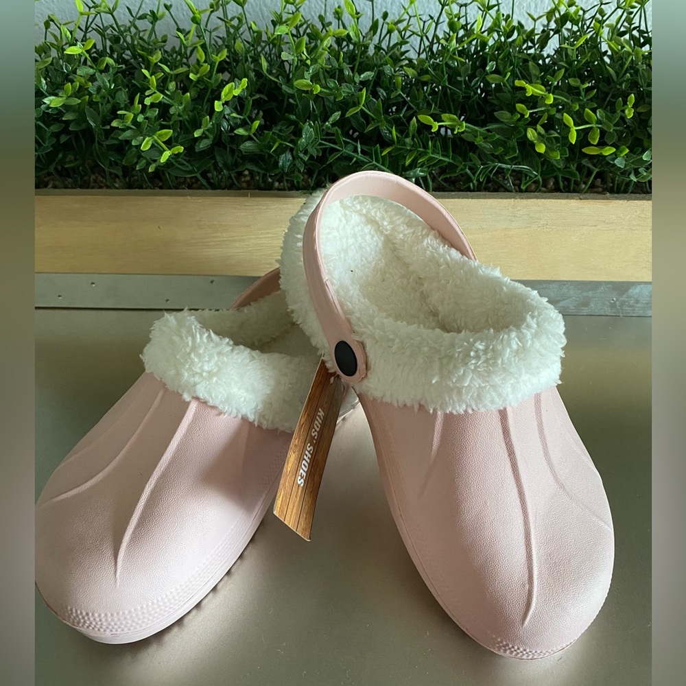 KIDS’ SHOES